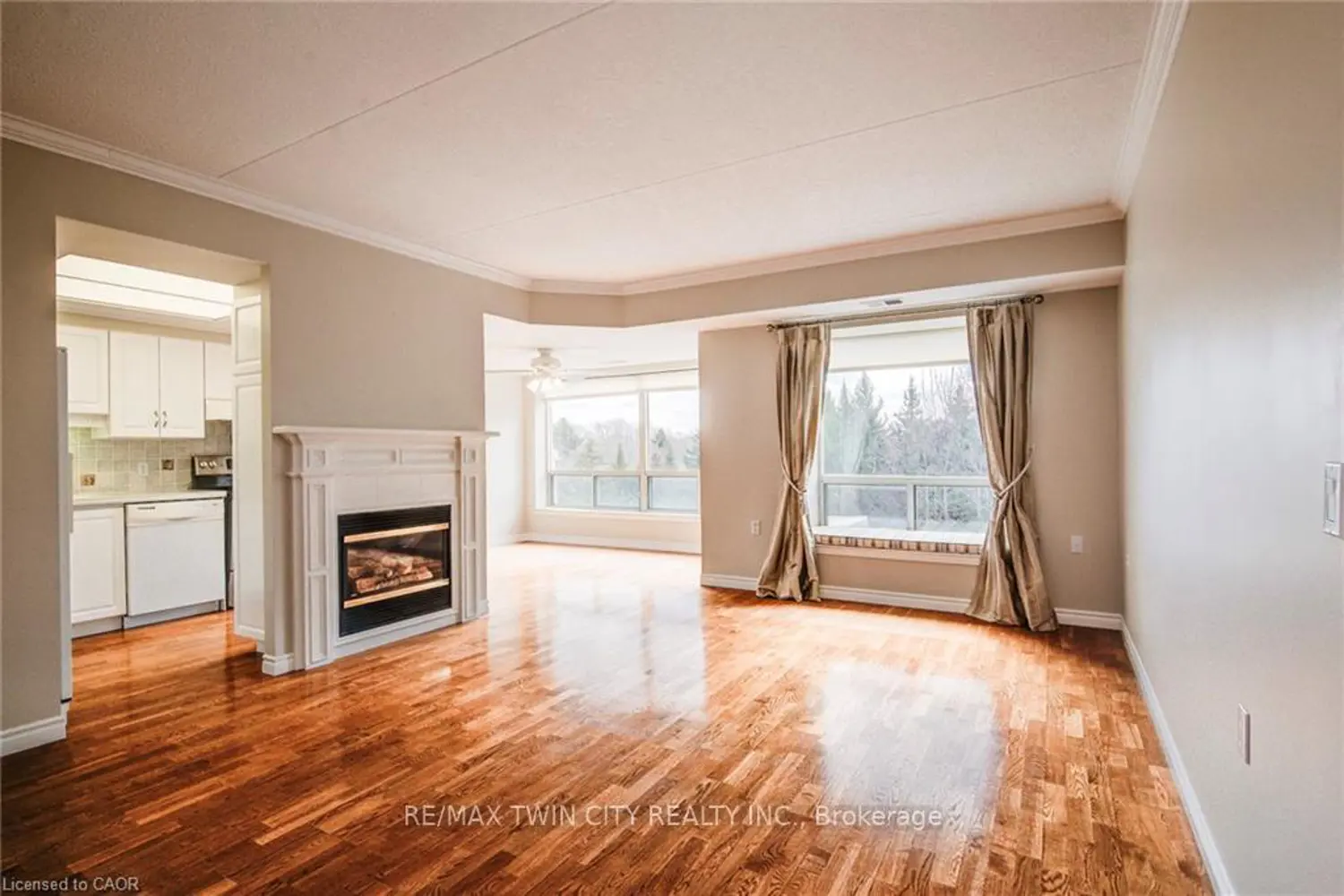 Additional image 9 of 405 Erb Street 507