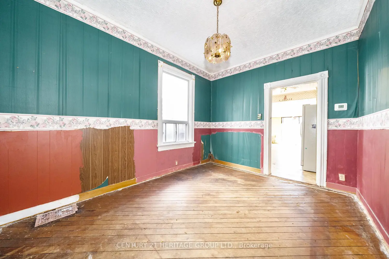 403 Brock Avenue photo 4