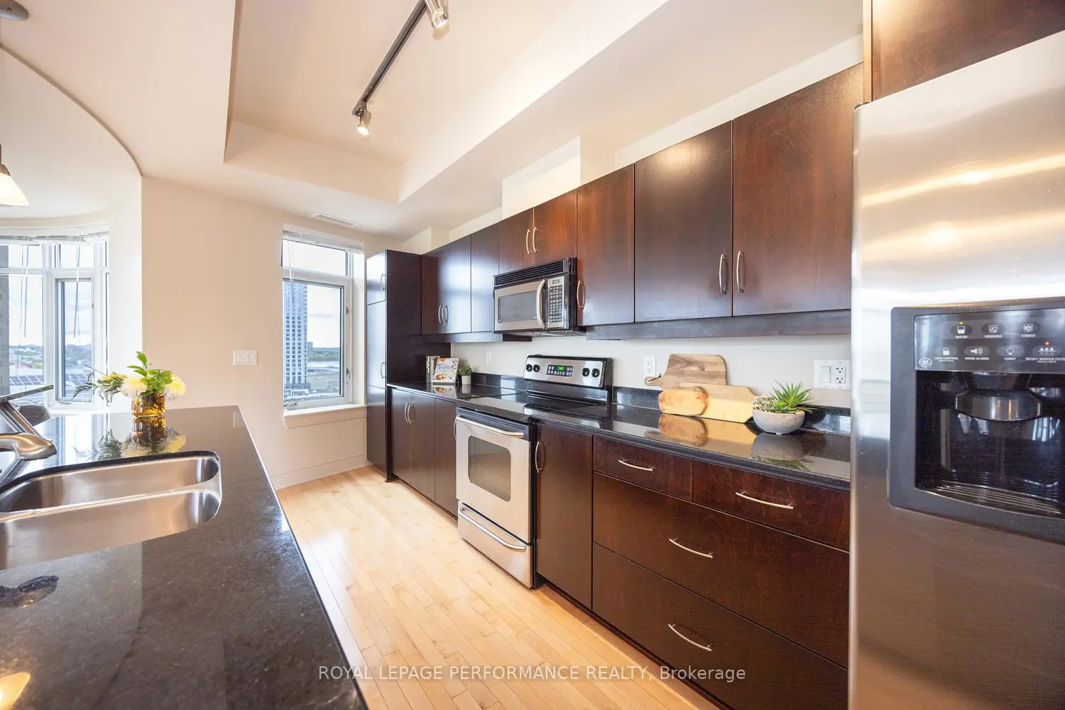 Additional image 5 of 95 Bronson Avenue 1006