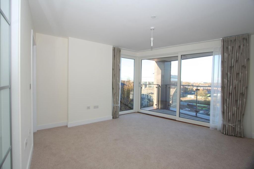 Additional image 4 of 3 bed flat to rentMeade House, 2 Mill Park, Cambridge CB1