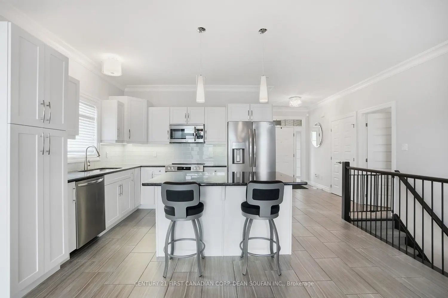 Additional image 10 of 2080 Beaverbrook Avenue 2