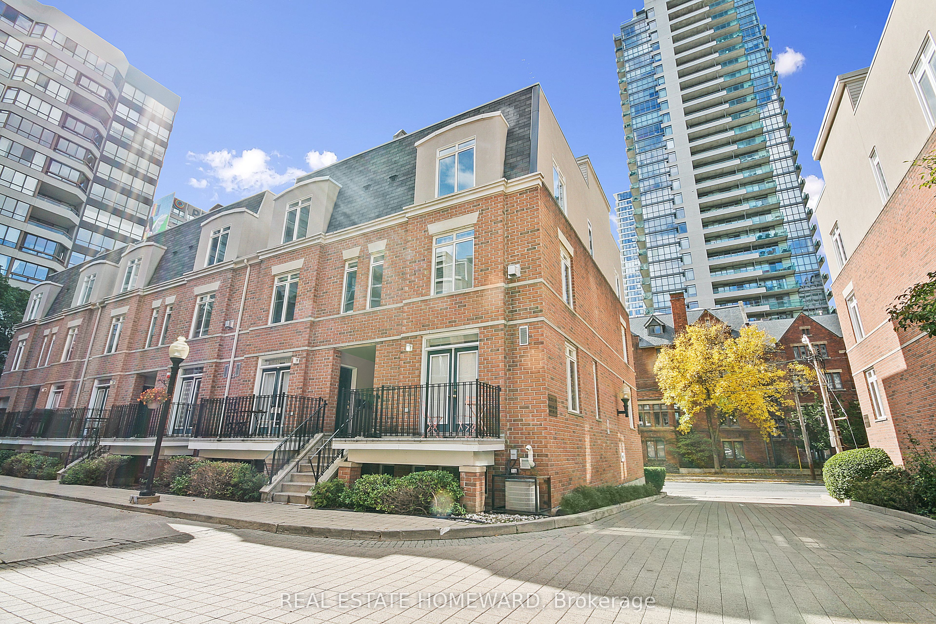 200-415 Jarvis Street, Toronto, ON, M4Y 3C1