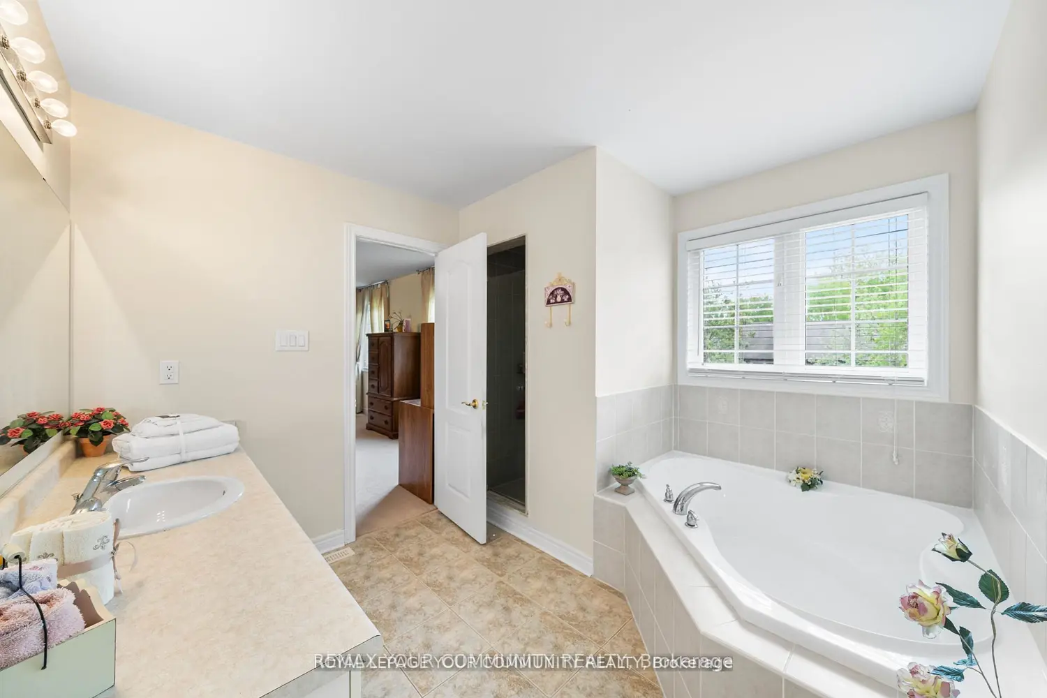 Additional image 14 of 108 Headwater Crescent