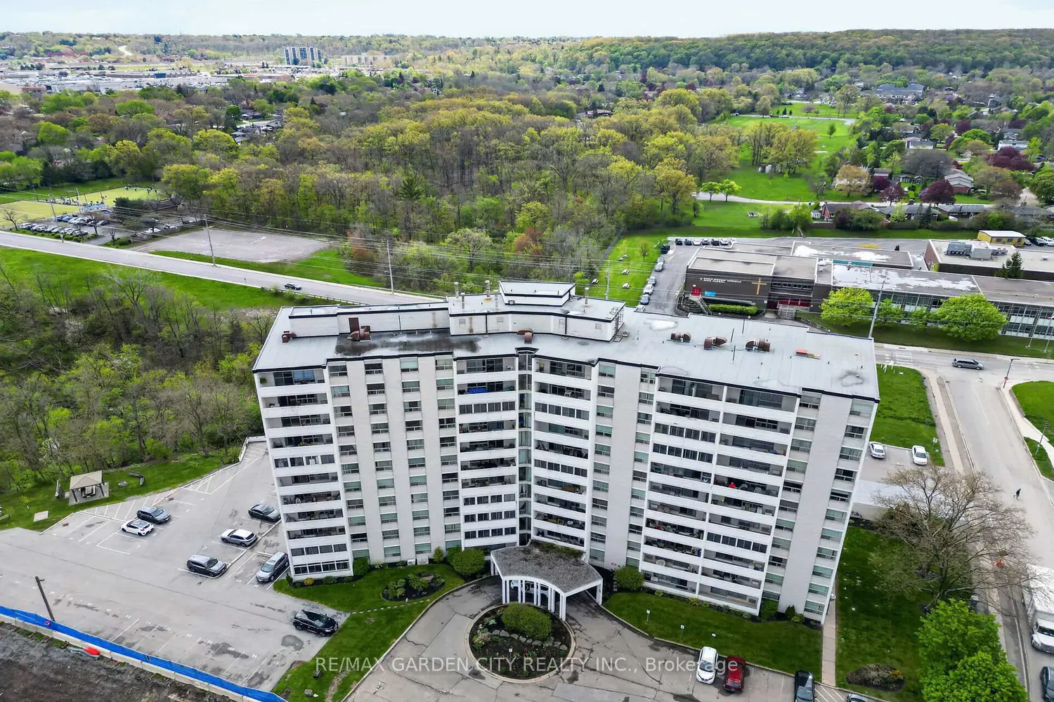 Additional image 13 of 35 Towering Heights Boulevard 106