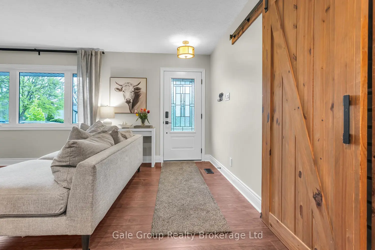 9 Strathcona Drive