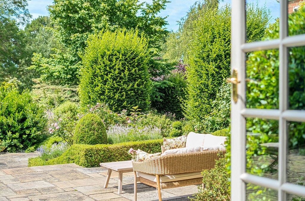 Additional image 25 of 7 bed detached house for saleWilderness Road, Chislehurst BR7