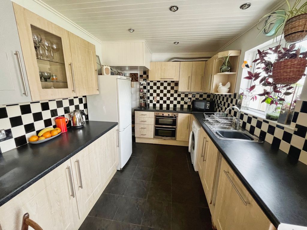 Additional image 8 of 3 bed terraced house to rentLarch Grove, Dunmurry BT17