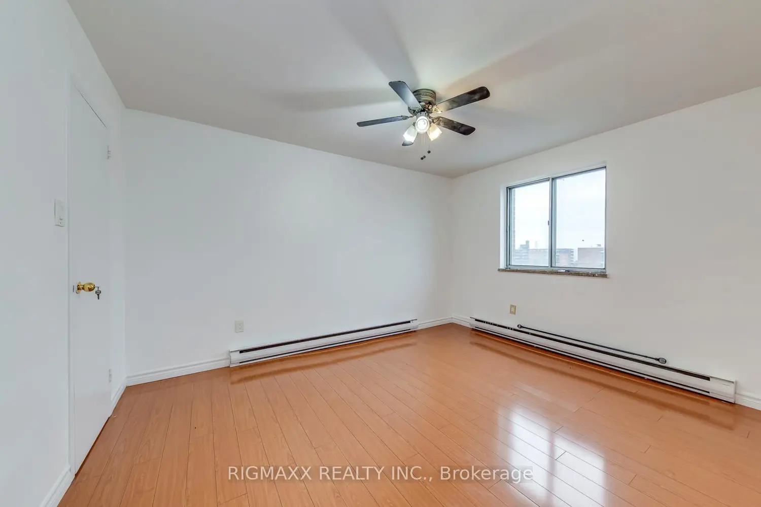 Additional image 11 of 1660 Bloor Street 801
