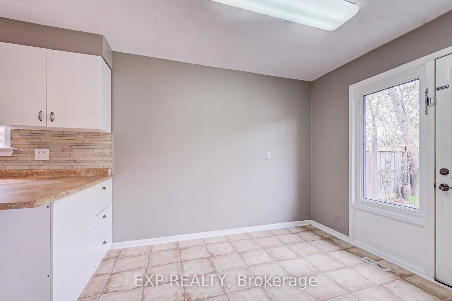 Additional image 5 of 8 Sanford Crescent