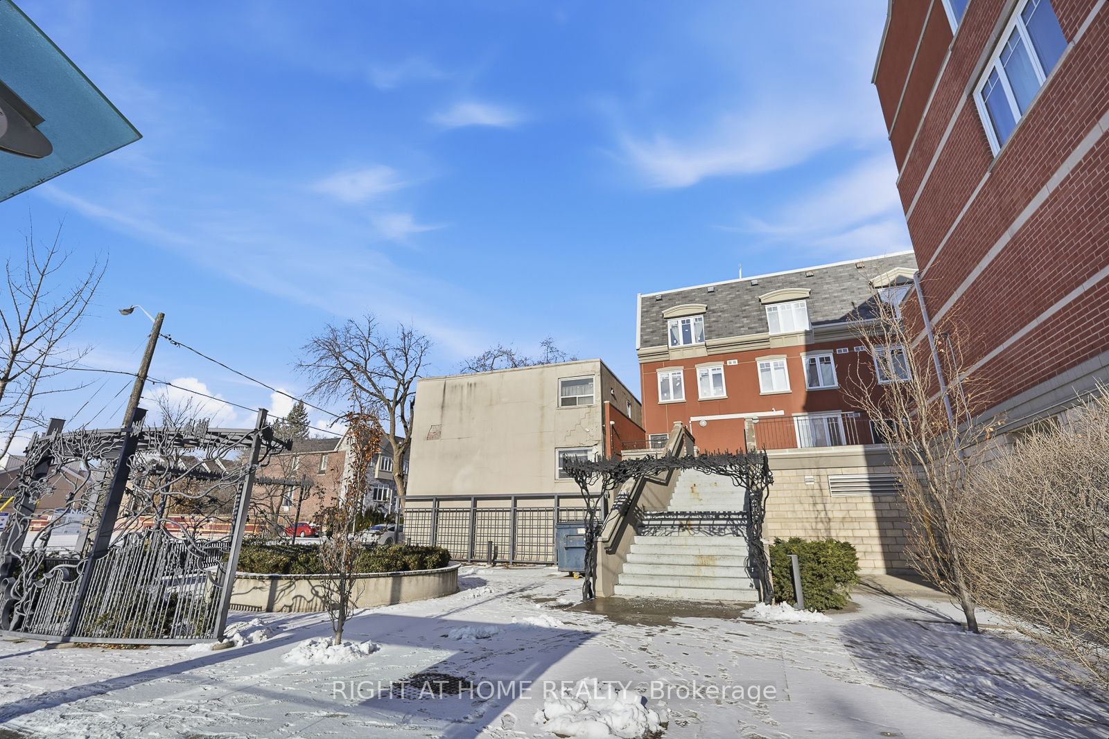 217-3400 Lake Shore Boulevard W, Toronto, ON, M8W 4Z9