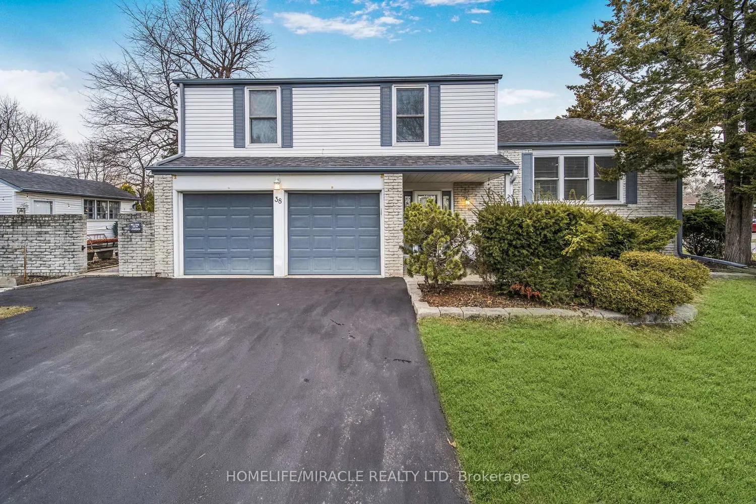 38 River View Drive
