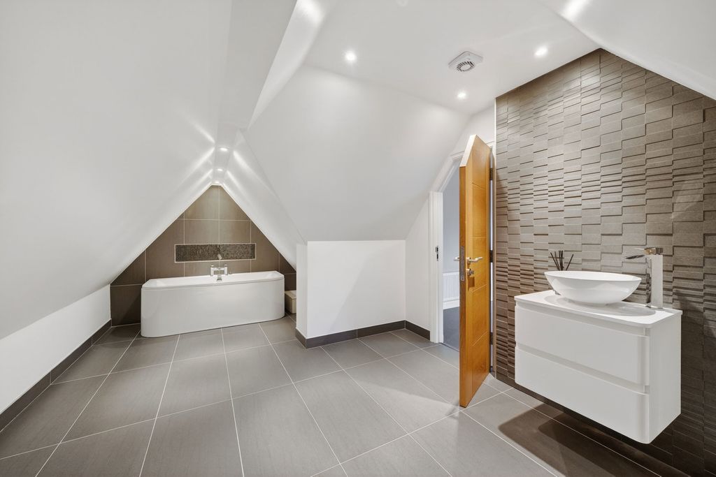 Additional image 43 of 6 bed detached house for saleSquirrels Chase, Prestbury, Macclesfield SK10