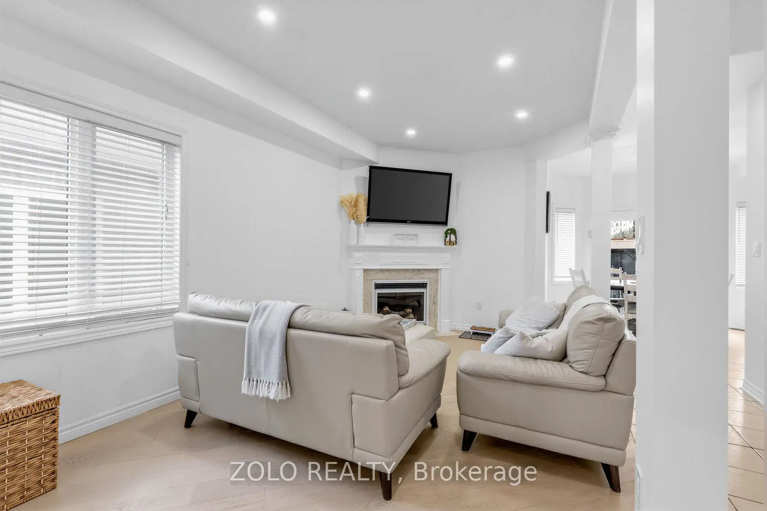 Additional image 8 of 1911 Swan Street