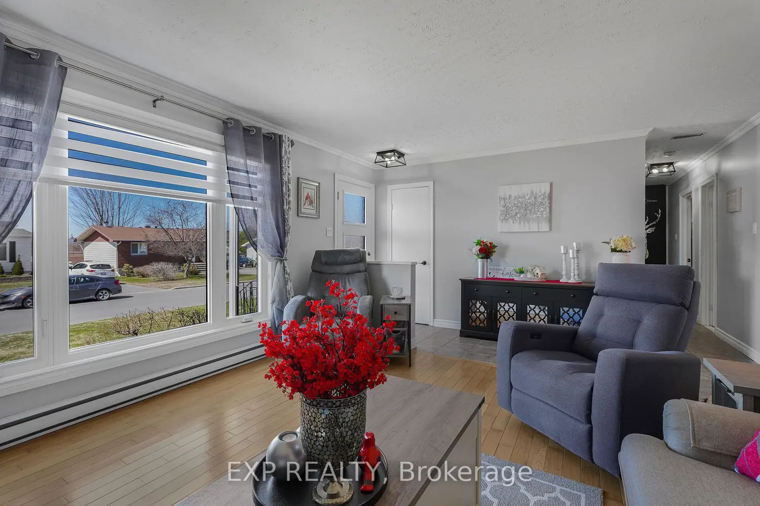 Additional image 2 of 905 Ghislain Street