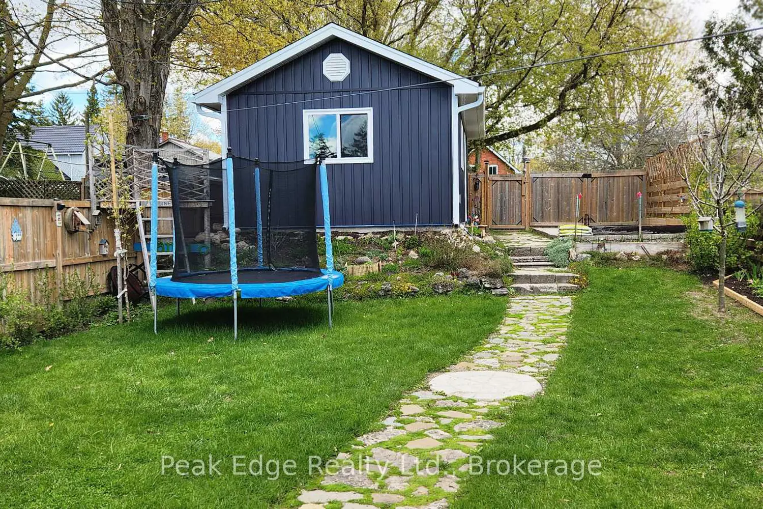 Additional image 16 of 151 Garafraxa Street