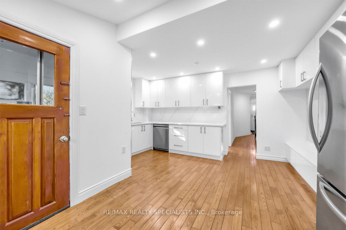 Additional image 5 of Main & 2nd-1035 Briar Hill Avenue, Toronto, ON, M6B 1M6