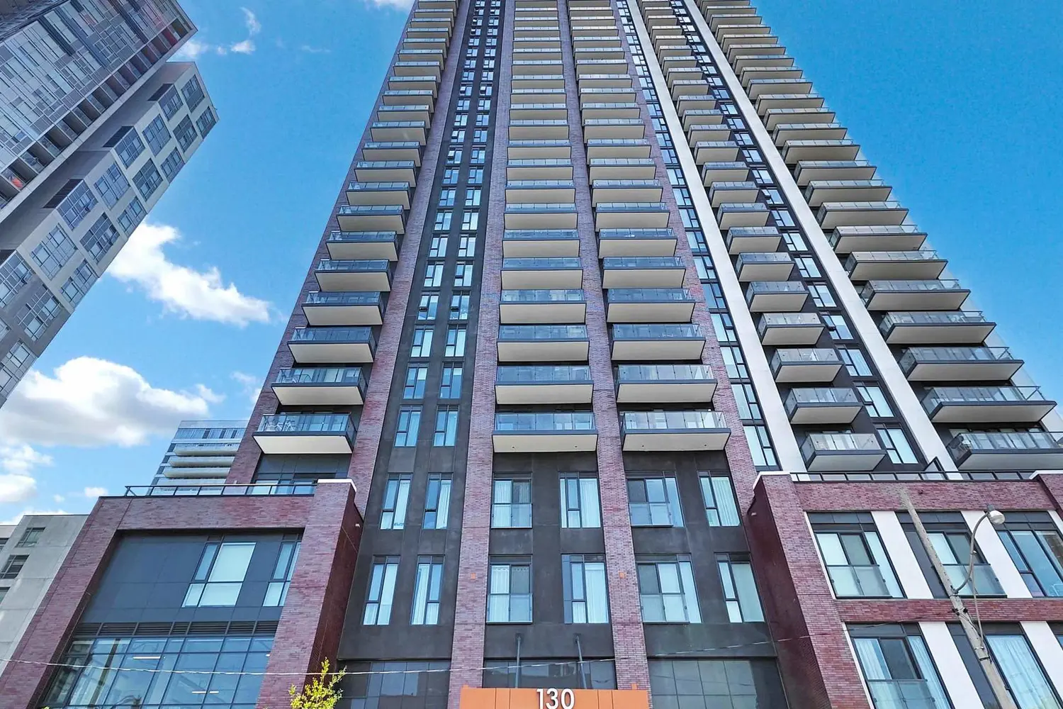 130 River Street 1803 photo 2