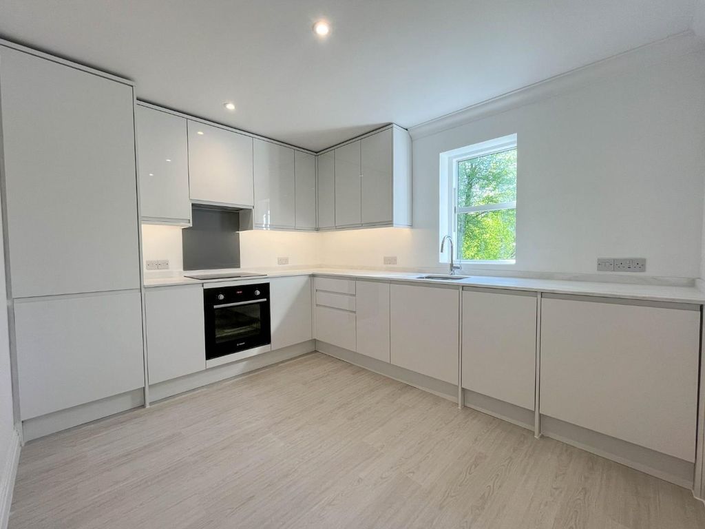Additional image 3 of 3 bed flat for salePetersfield Mansions, Cambridge CB1