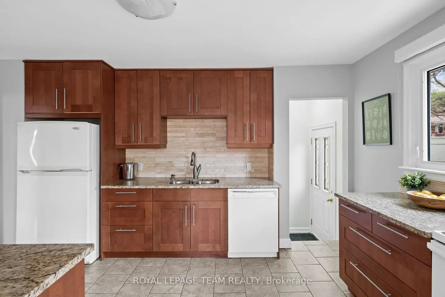 Additional image 7 of 1266 Randall Avenue