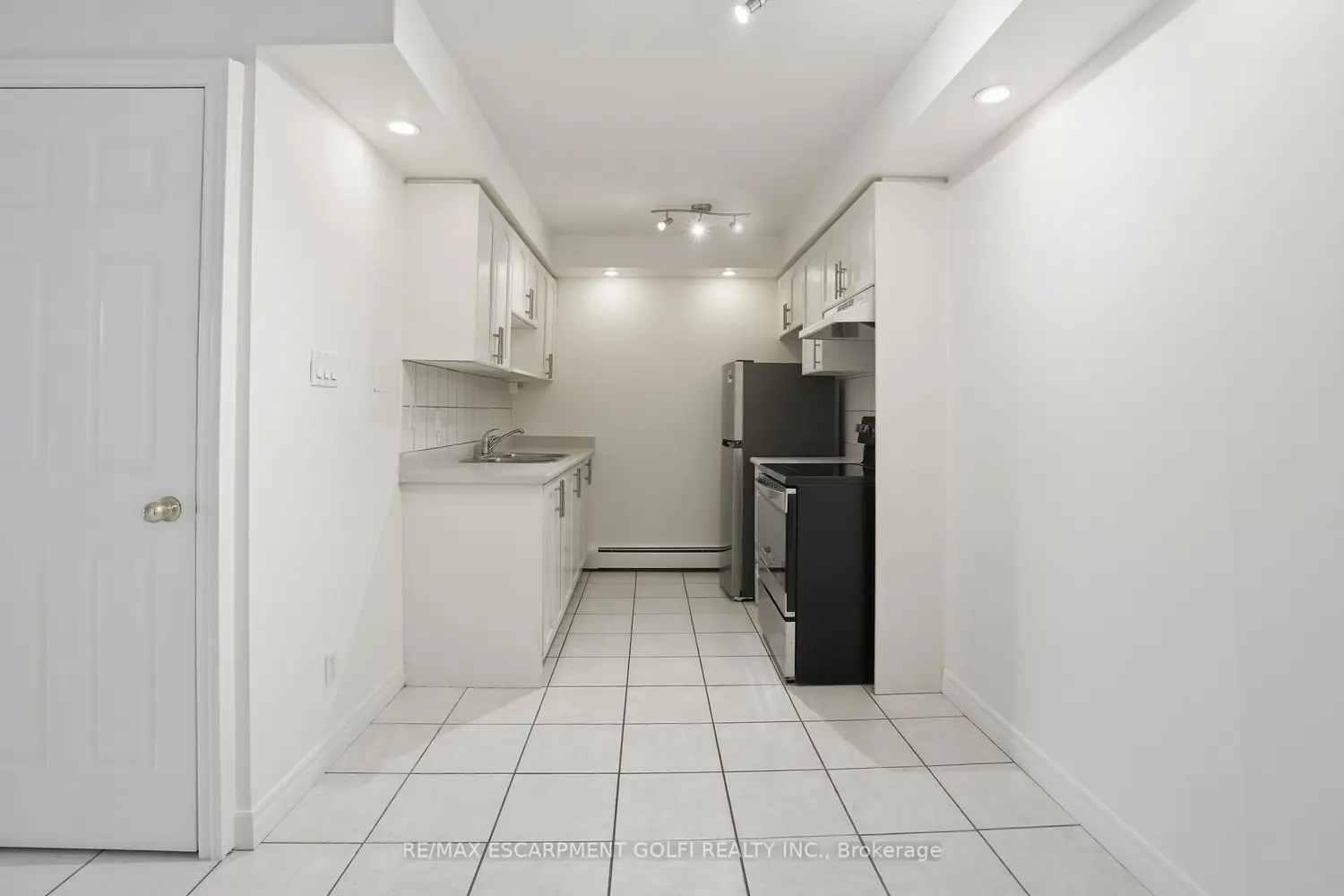 Additional image 4 of 30 Summit Avenue 401