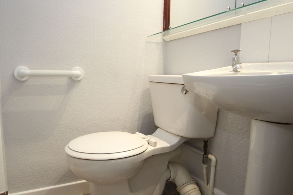 Additional image 14 of 6 bed flat to rentBank Street, Galashiels TD1