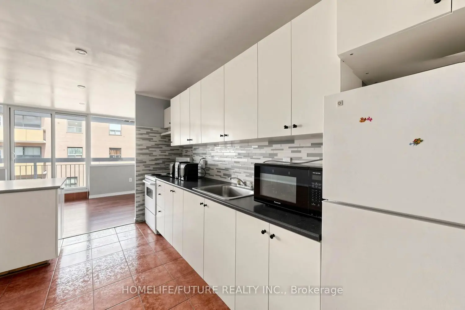Additional image 7 of 4060 Lawrence Avenue 204