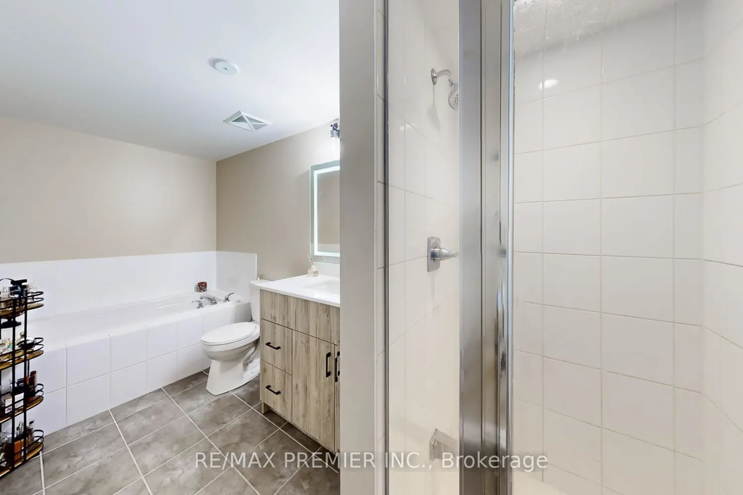 Additional image 14 of 9589 Keele Street 106