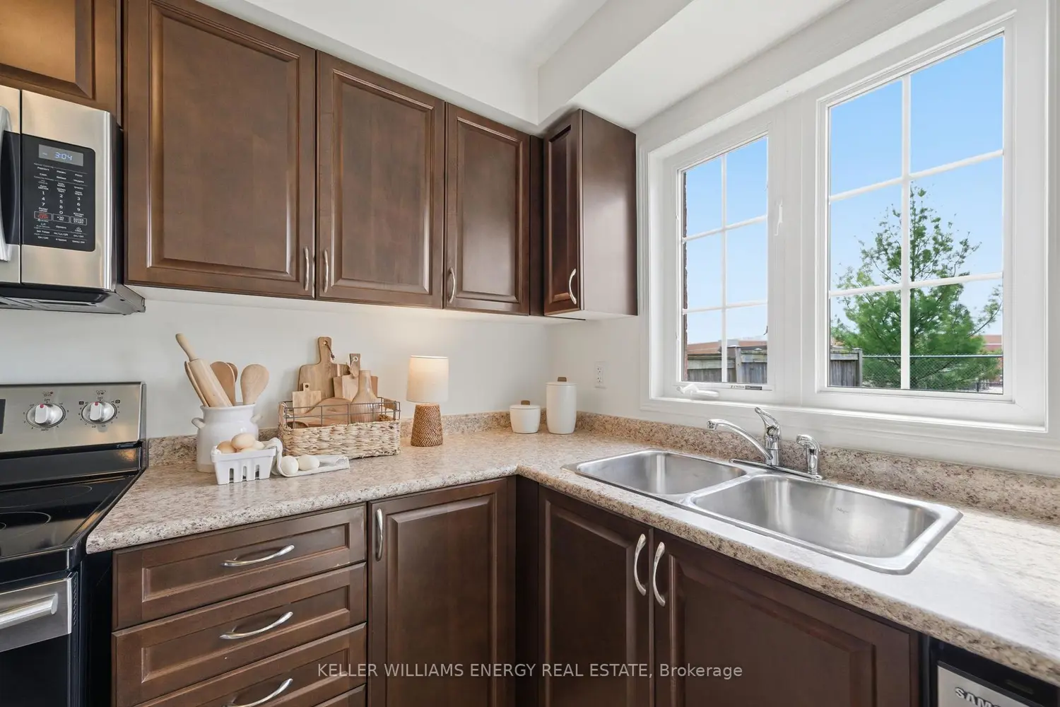 Additional image 3 of 1748 Gower Drive