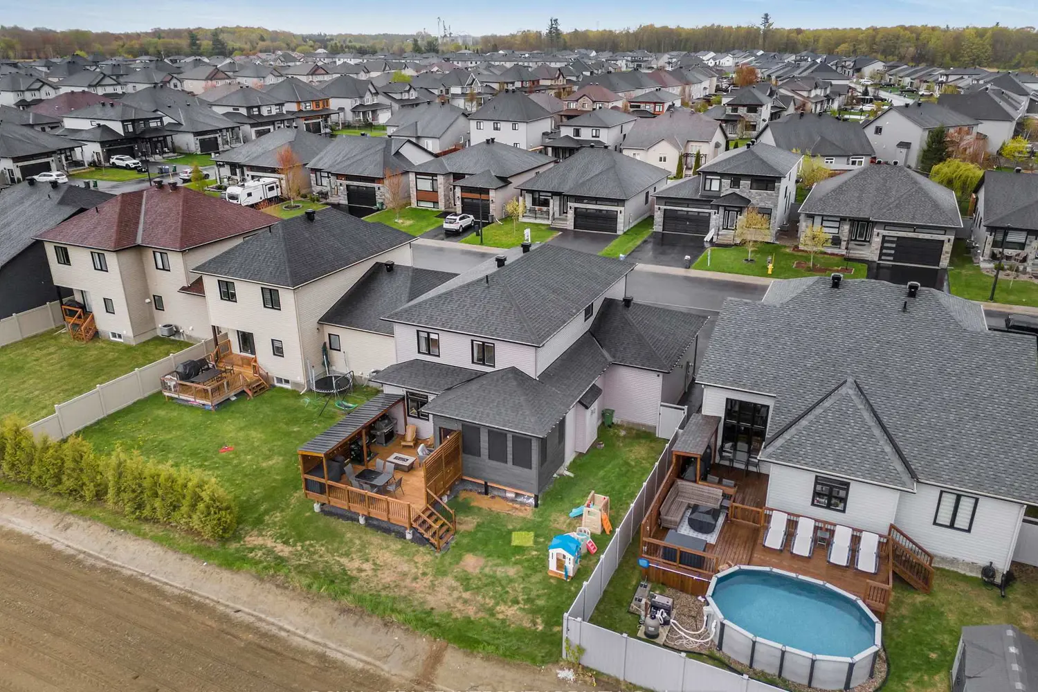 Additional image 18 of 400 Colmar Street