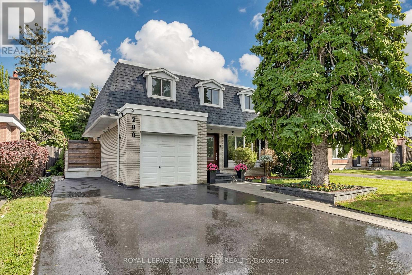 Additional image 2 of 206 Mcmurchy Avenue West, Brampton, ON, L6Y1Z3
