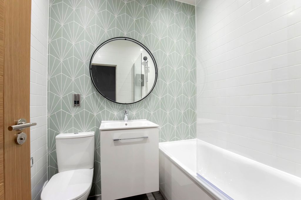 Additional image 6 of 2 bed flat to rentBuckingham Court, Wellington Street, Cheltenham GL50