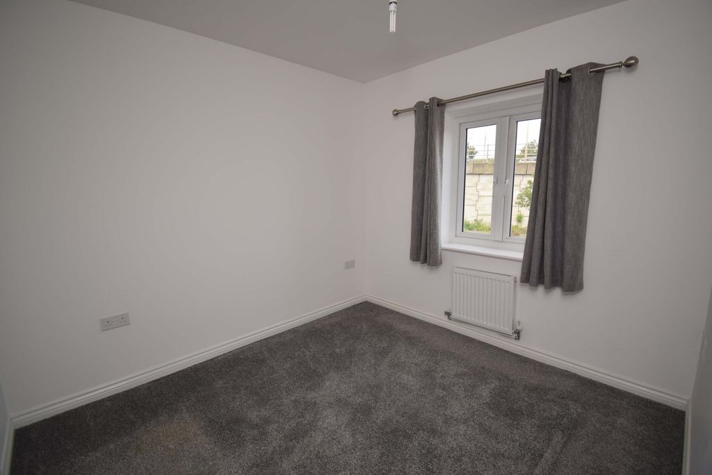 Additional image 8 of 3 bed semi-detached house to rentDominion Court, Newport NP19