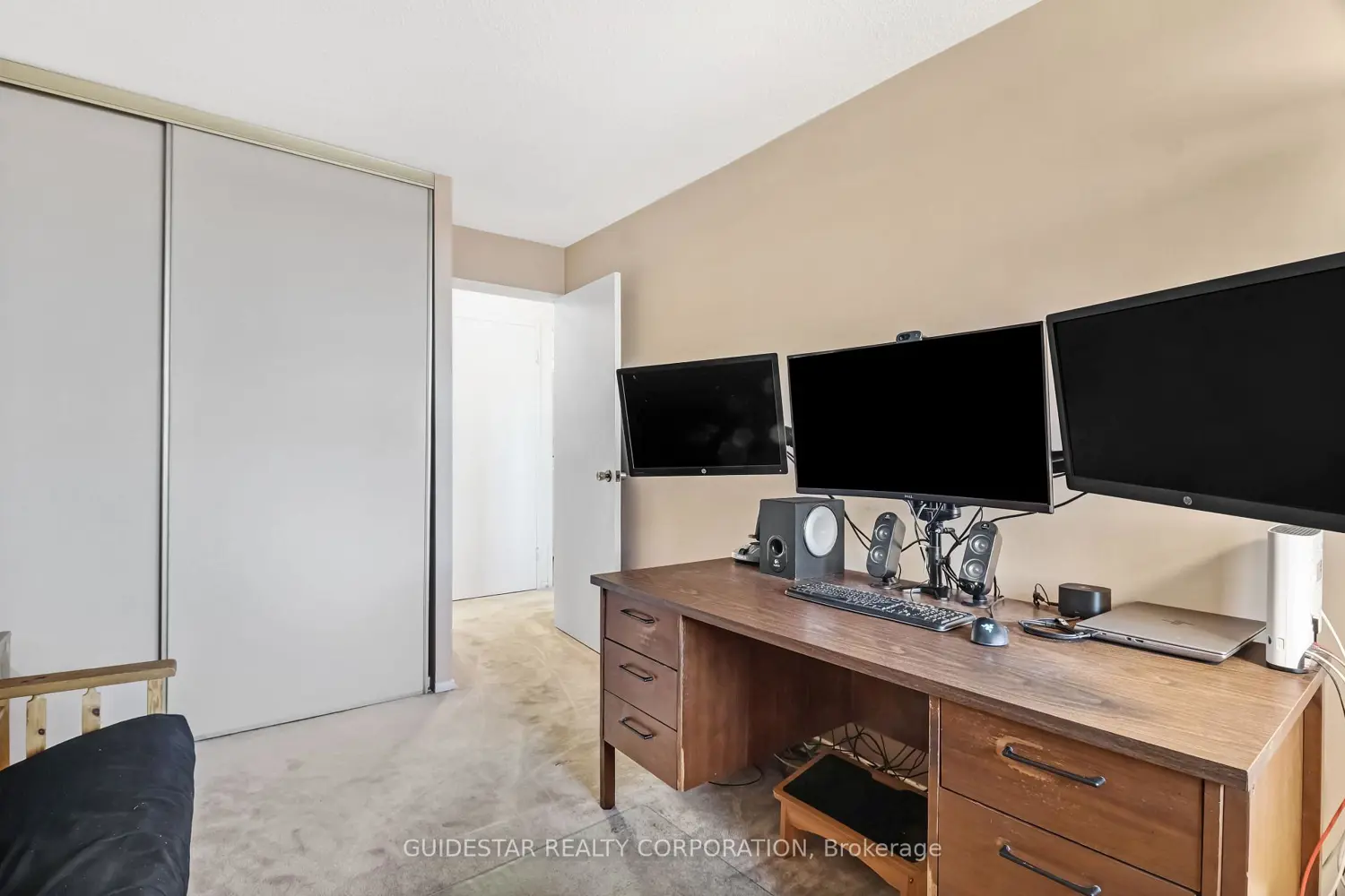 Additional image 17 of 1171 Ambleside Drive 1906