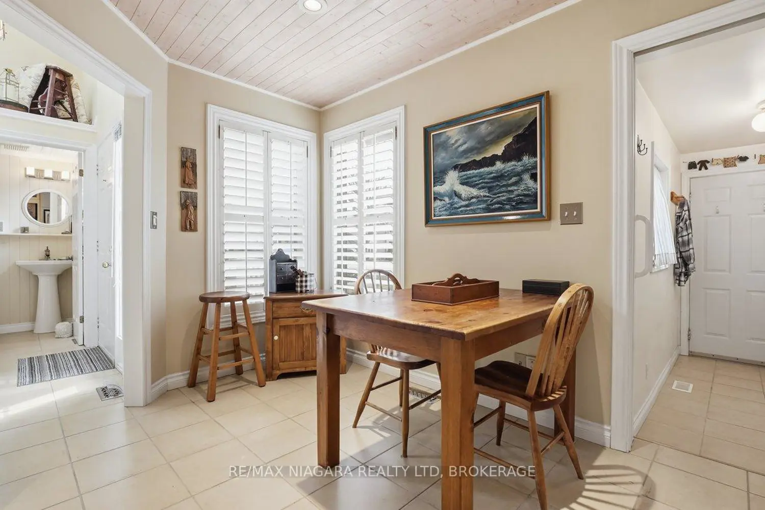 5 Lakeside Drive 23