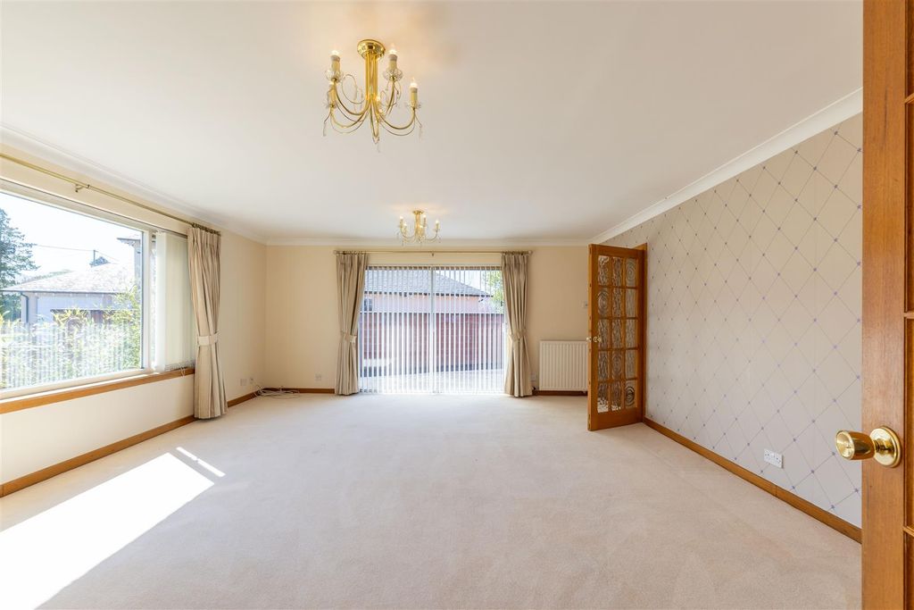 Additional image 2 of 4 bed detached bungalow to rentHeughfield Road, Bridge Of Earn PH2