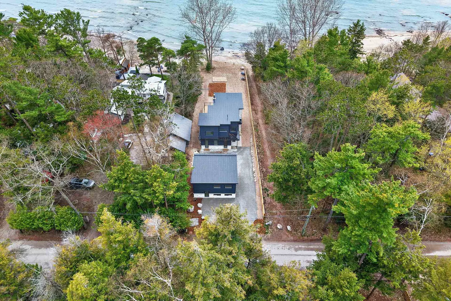 160 Tiny Beaches Road photo 2