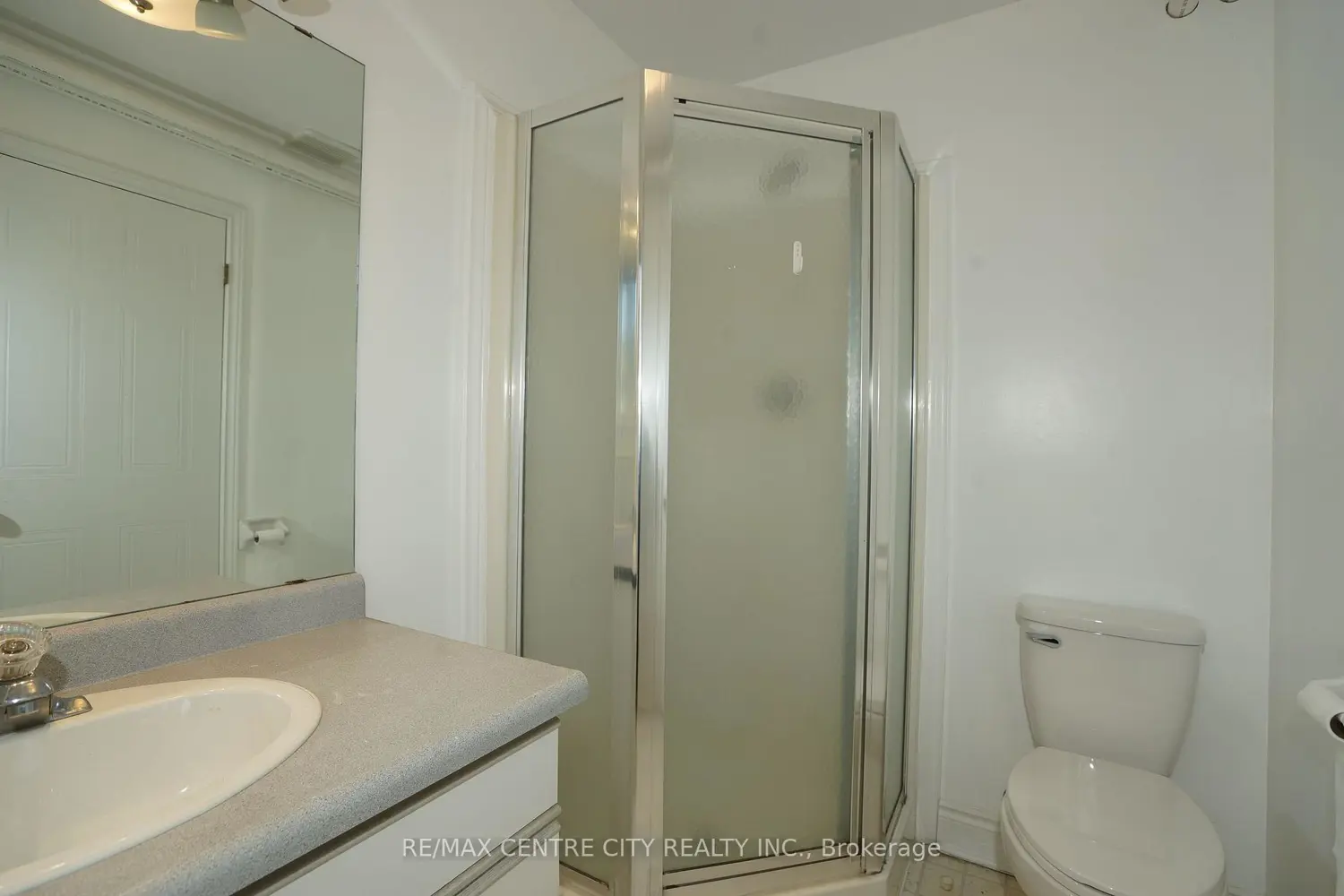 Additional image 7 of 1548 Richmond Street 31