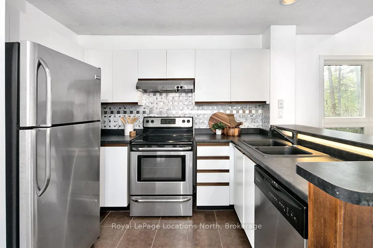 49 Trott Boulevard 182