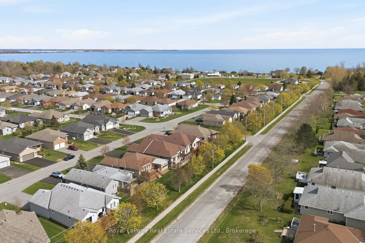 Additional image 16 of 35 Maplehurst Crescent