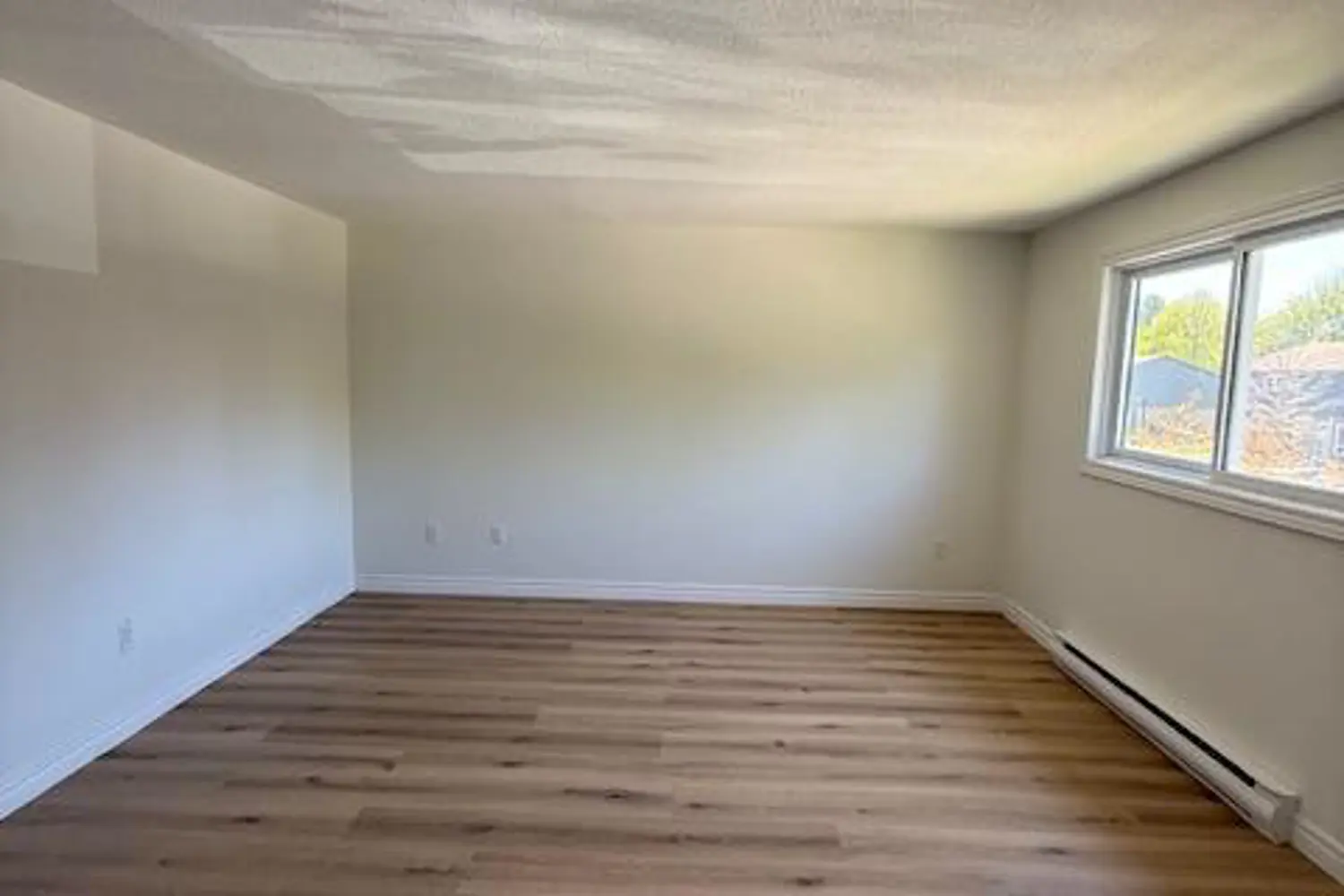 Additional image 13 of 475 Sandringham Crescent 39