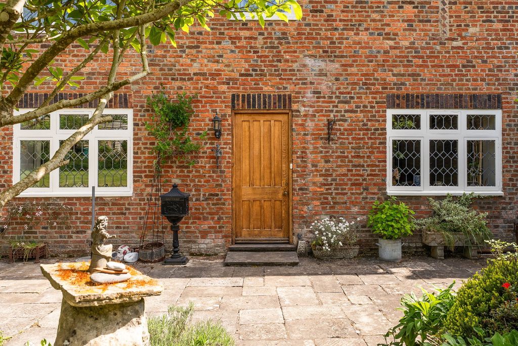Additional image 6 of 4 bed detached house to rentStock Lane, Landford, Salisbury SP5