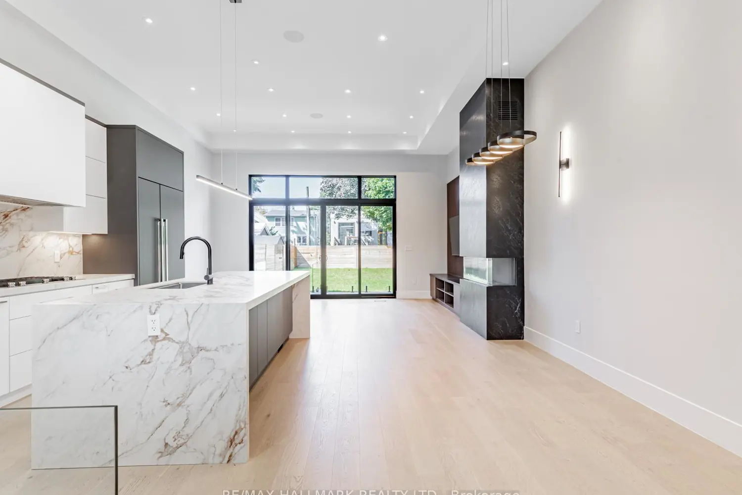 80 Barker Avenue photo 3