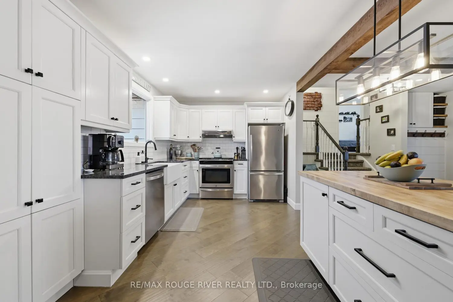78 Crossley Drive photo 3
