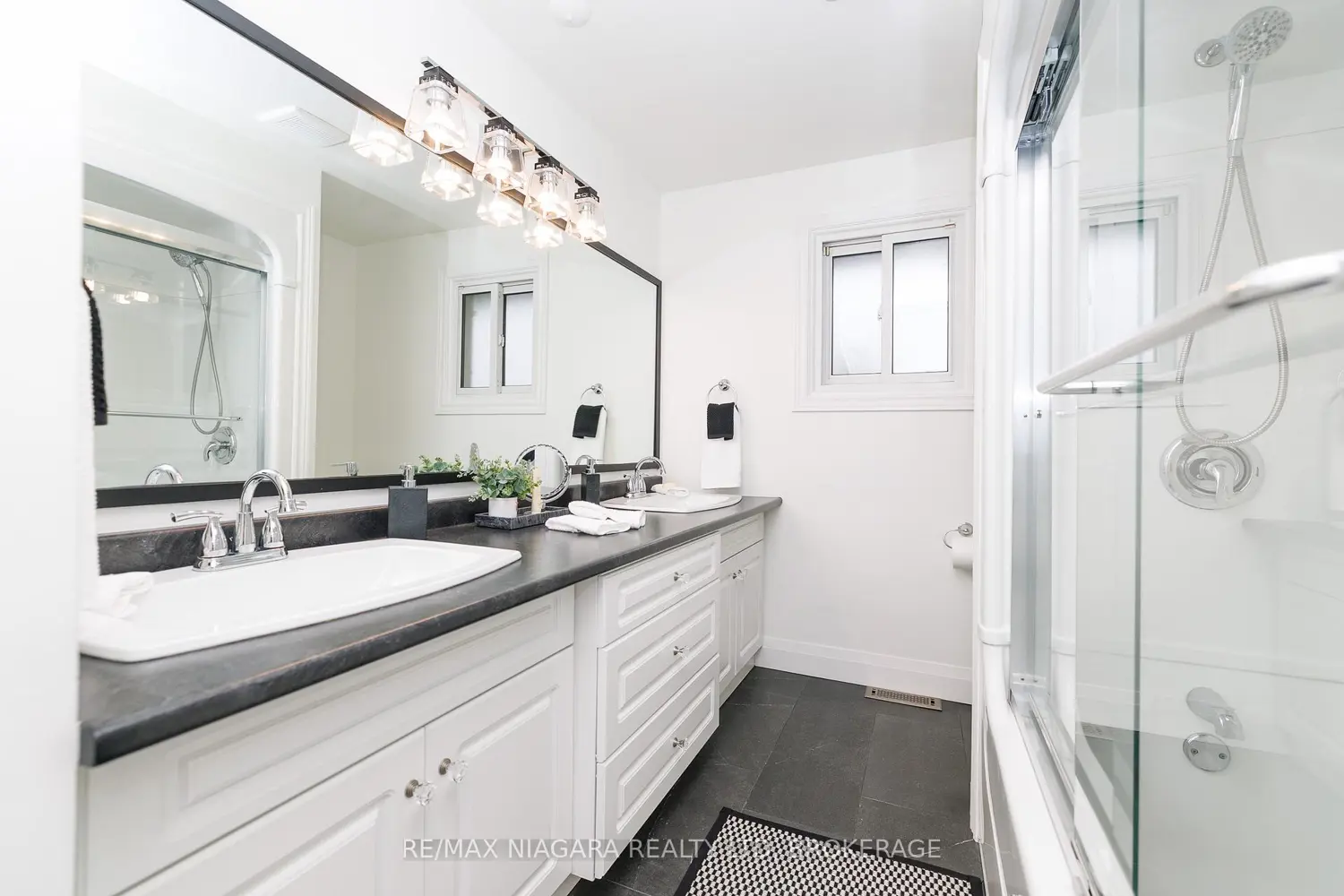 Additional image 18 of 7013 Glengowan Crescent