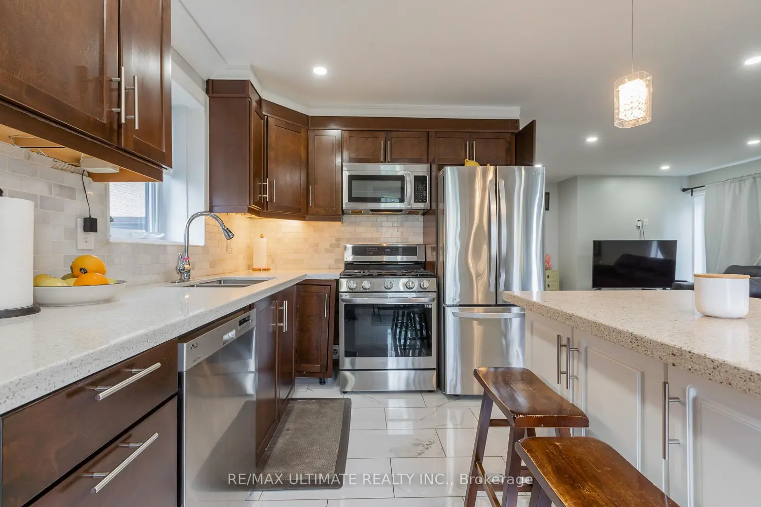 14 Nordale Crescent photo 5