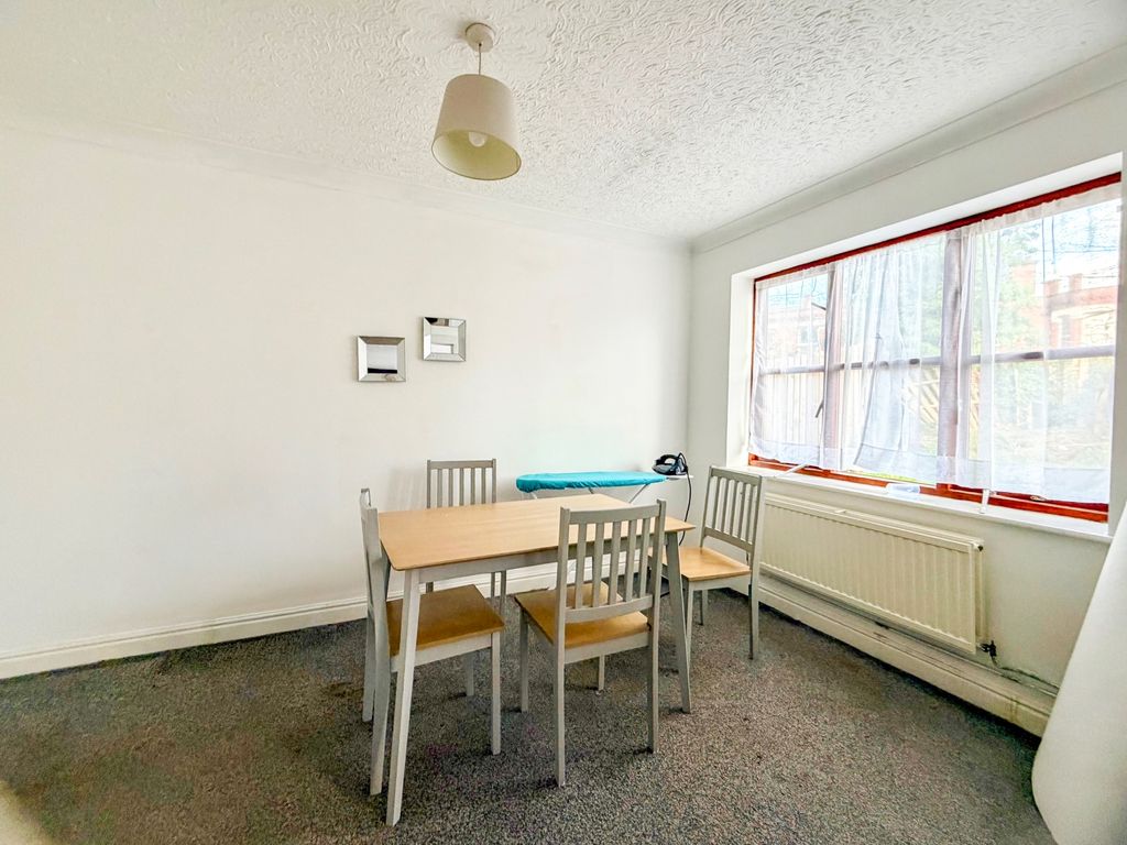 Additional image 9 of Room to rentTurnpike Close, St Johns, Worcester WR2