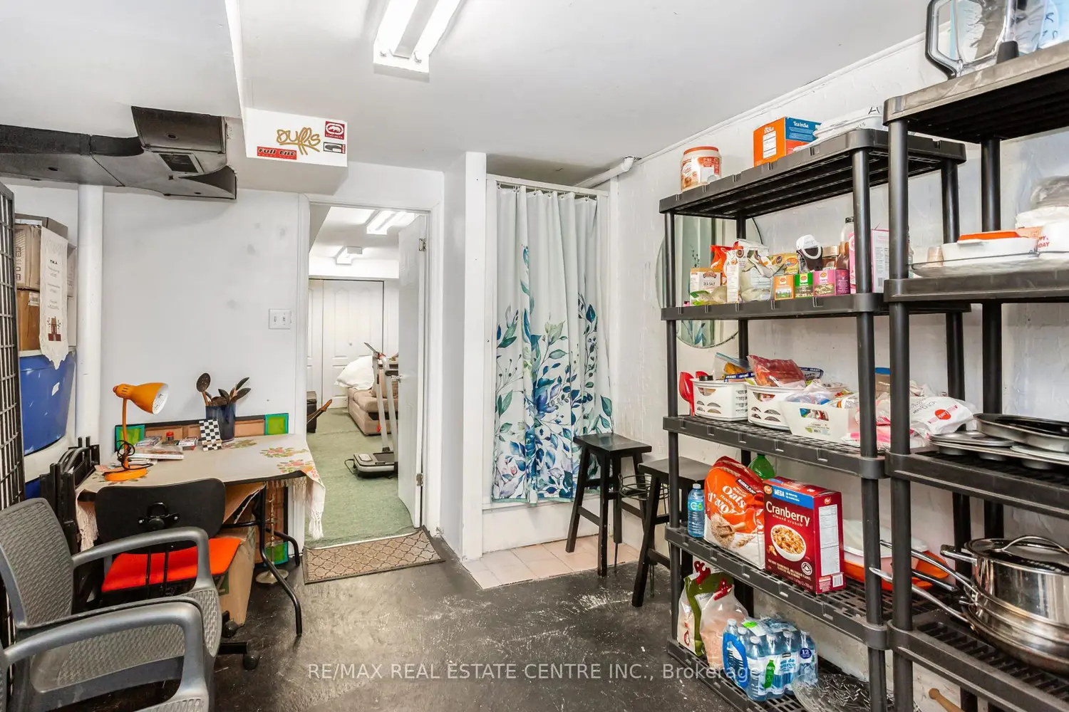 Additional image 11 of 2555 Thomas Street 66