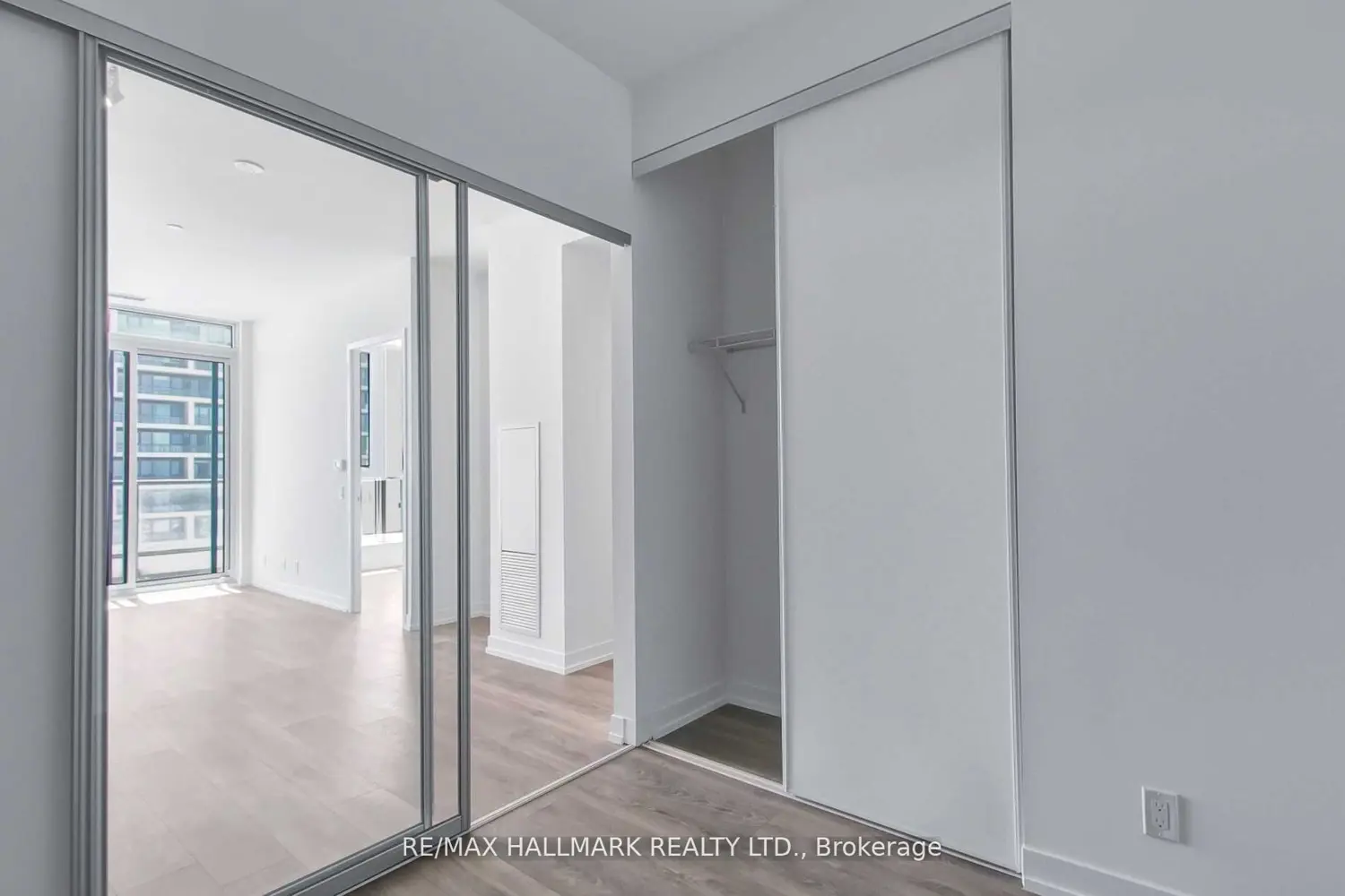 Additional image 10 of 898 Portage Parkway 4308