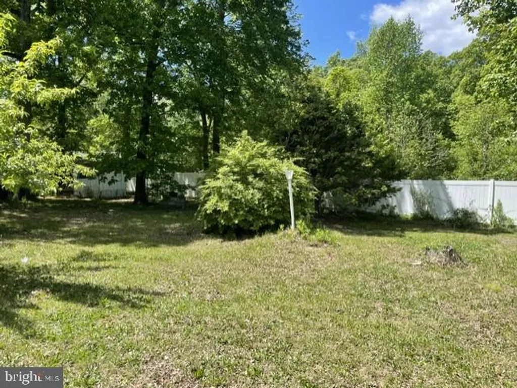 587 Artis Drive, Dover, DE 19904