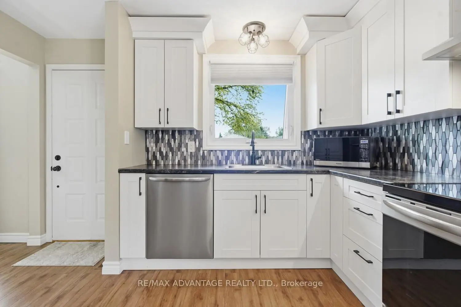 Additional image 7 of 223 Ardsley Crescent